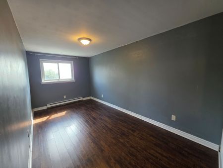 For Lease - 331 Phillip Murray Avenue, Oshawa, Ontario - Photo 2