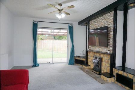 3 Bed Semi-Detached House, Saltney Avenue, M20 - Photo 2