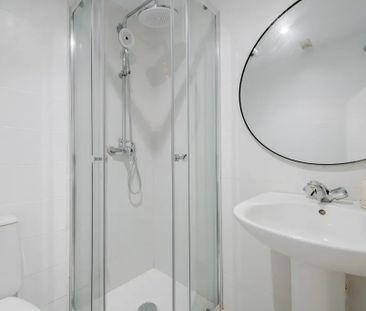 Calle del Castillo, Madrid, Community of Madrid 28010 - Photo 1