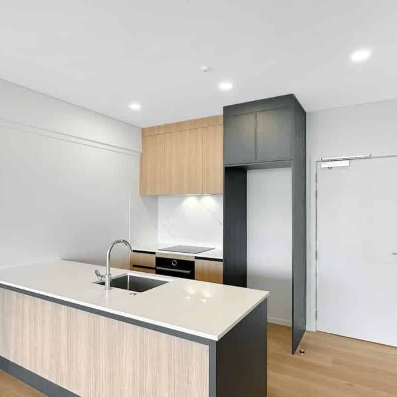 Modern Two-Bedroom Apartment for Rent! - Photo 1