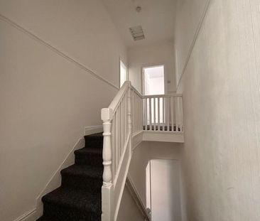 3 bedroom end of terrace house to rent - Photo 4