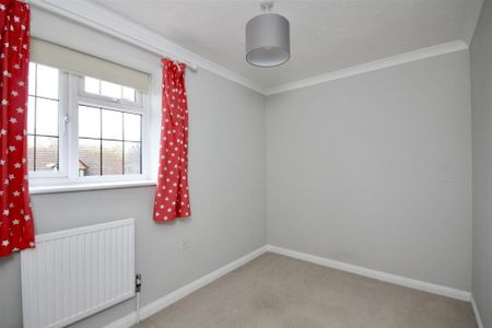 4 bedroom detached house to rent - Photo 5