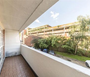 Studio to rent - Photo 6