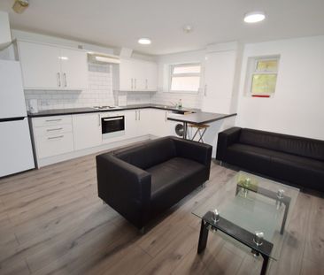 4 bedroom house share to rent - Photo 5