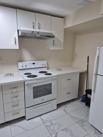 For Lease - 9 Hawkridge Trail, Brampton, Ontario - Photo 2