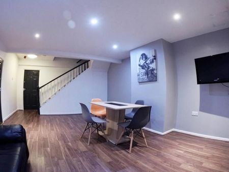 39 Monks Road, Lincoln, Lincolnsire, LN2 5HN, United Kingdom - Photo 2