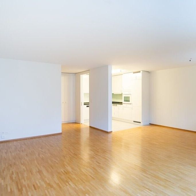 Living in the center - Photo 1