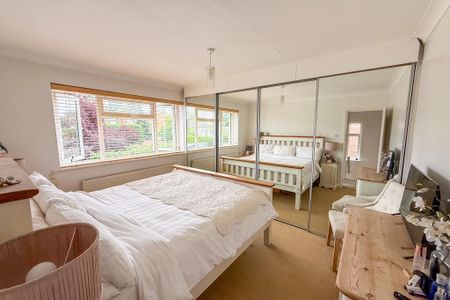 3 bedroom semi-detached house to rent - Photo 3