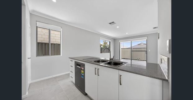 Spacious Family Living in the Heart of Dayton - Photo 1