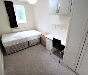 Pennington Court, Delph Lane, Woodhouse, LS6 2RW, Leeds - Photo 2