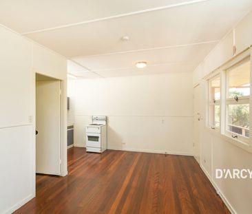 Sunny in the Heart of Bardon - Photo 3