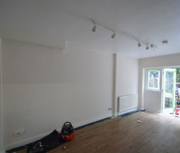 1 bedroom Property to rent - Photo 5