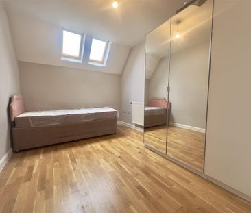 Centurion House, Varcoe Gardens, Hayes, UB3 - Photo 4