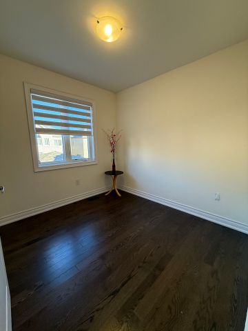 For Lease - 337 William Forster Road Unit# Coach House, Markham, Ontario - Photo 2