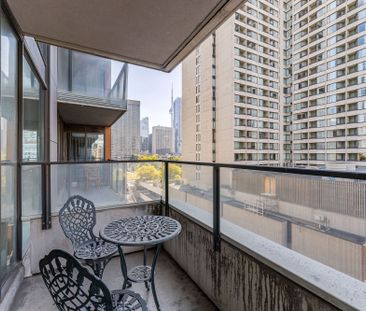 For Lease - 111 Elizabeth Street Unit# 915, Toronto, Ontario - Photo 2