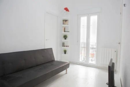 Piso en alquiler en Numancia - Photo 2