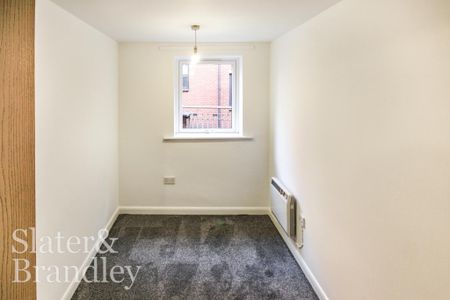 2 bedroom apartment to rent - Photo 2