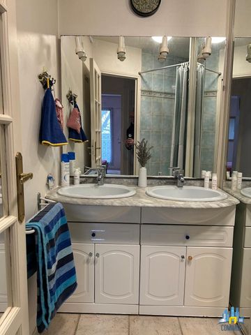 Location Appartement 2 pièces 48m² COURBEVOIE 92400 - Photo 4