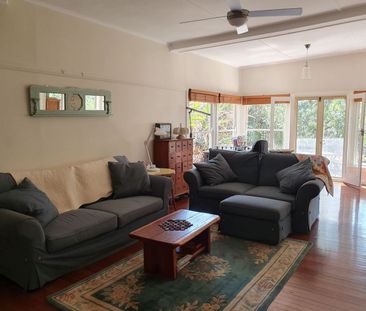 IN A CLASS AND LOCATION OF ITS OWN! SPACIOUS FAMILY HOME. - Photo 1