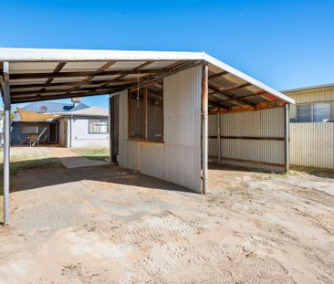 Furnished 4-bedroom Home Located In A Great Central Kalgoorlie Loca... - Photo 3