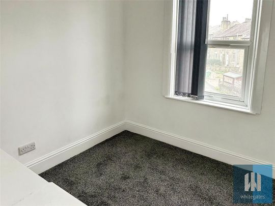 2 bedroom end of terrace house to rent - Photo 1