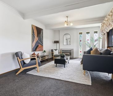 Spacious Family Home in Prime Location - Photo 2