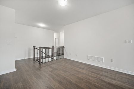 For Lease - 21 Harold Wilson Lane, Richmond Hill, Ontario - Photo 3