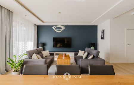 Warszawa, Śródmieście, Śródmieście Północne, Grzybowska - Photo 2