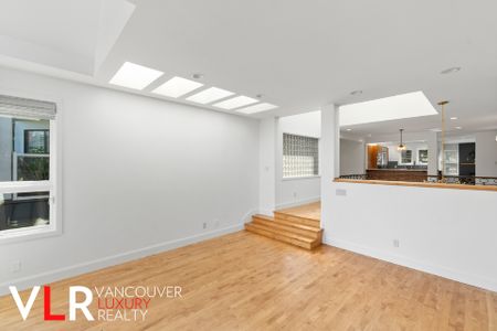 House in Vancouver West Side, BC - Photo 2