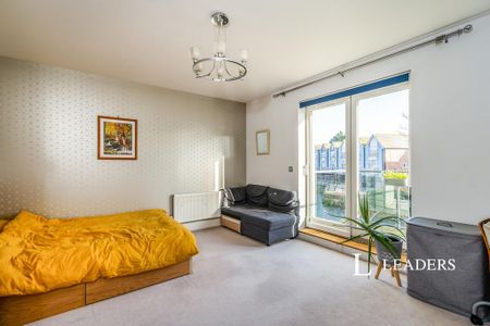 4 bedroom terraced house to rent - Photo 4