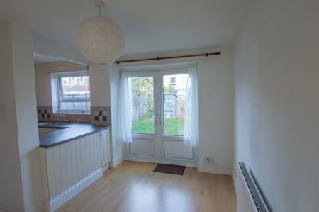 3 Bed Terraced House, Ashley Close, BS7 - Photo 2