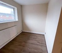 Property For Let: Lloyd Close - Photo 1