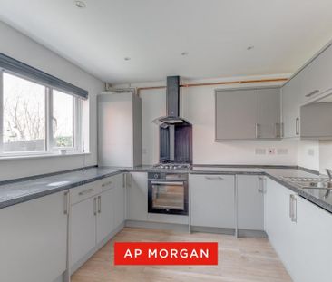 2 bedroom end of terrace house to rent - Photo 5