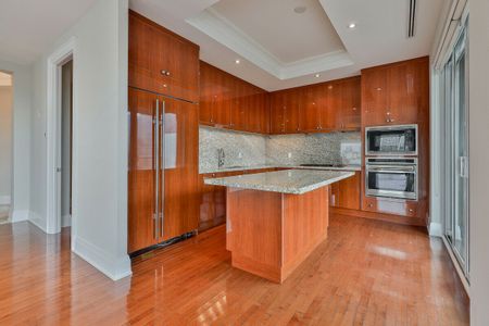 80 Yorkville Ave 802, ON, CA, Toronto - Photo 4