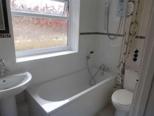 Penydre, Neath, SA11 - Photo 1