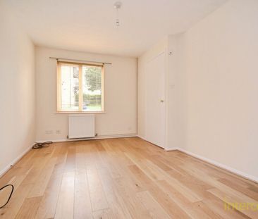 Shrublands, CB10, Saffron Walden - Photo 4