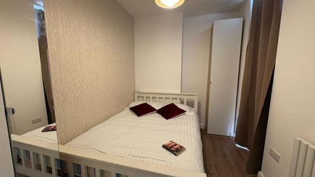 2 bedroom flat to rent - Photo 4