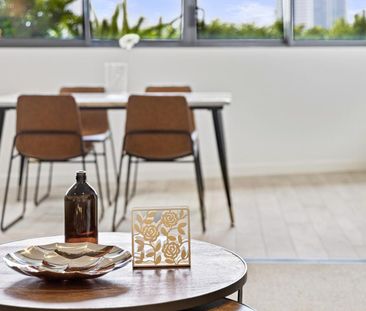 Spacious FULL Furnished Apartment With Water View! - Photo 1