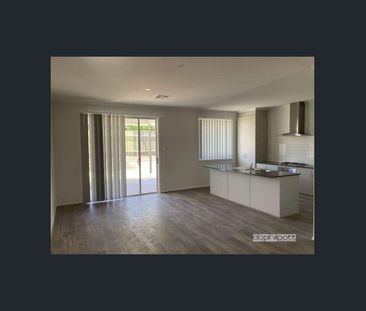 Modern Living in Valley View! - Photo 4