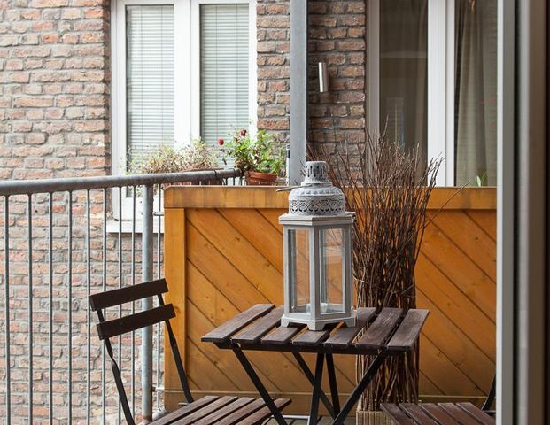 Gemütlich möbliertes Stadtapartment mit Balkon Nähe Friesenplatz und Stadtgarten - Foto 1