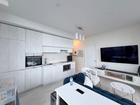 For Lease - 8 Eglinton Avenue Unit# 5807, Toronto, Ontario - Photo 2