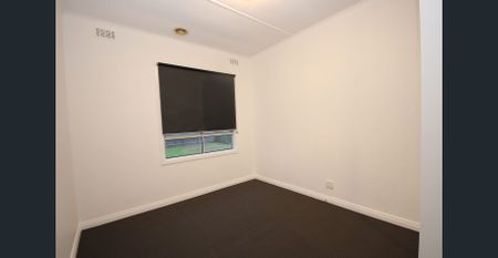 Charming family home. - Photo 4