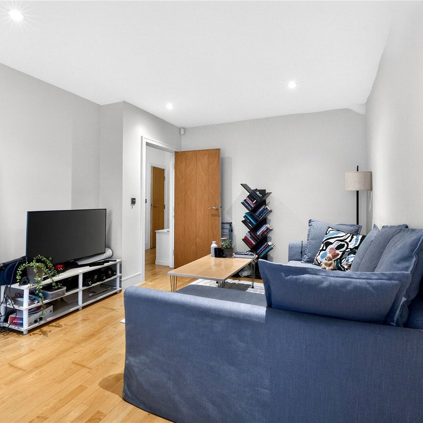 Antonine Heights, City Walk, SE1 3DF - Photo 1