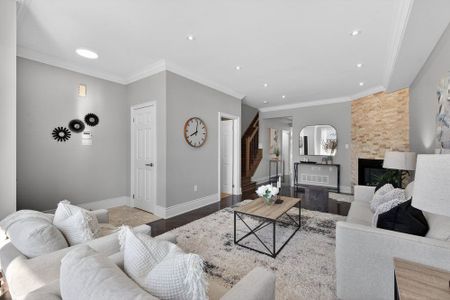 For Lease - 61B Bexhill Avenue, Toronto, Ontario - Photo 3