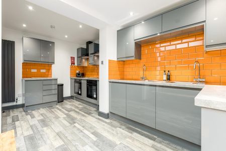 1 bedroom in a house share to rent - Photo 4