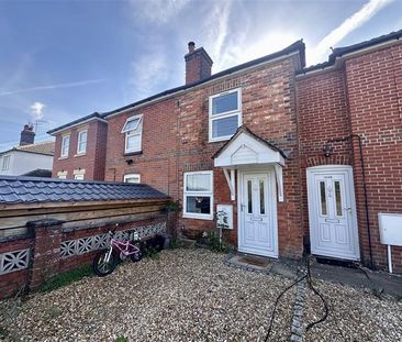 2 bedroom mid-terrace to rent Lower Northam Road, Hedge End, SO30 - Photo 4