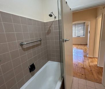 Character Apartment - Photo 5