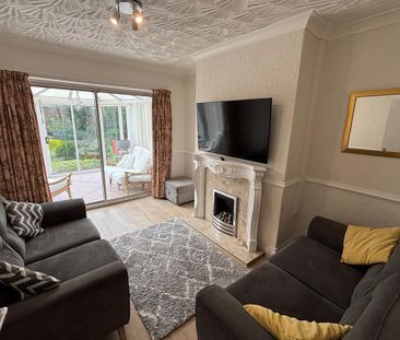 4 bedroom semi-detached house to rent - Photo 1