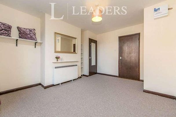 Studio Flat, Christchurch Street, IP4 - Photo 1