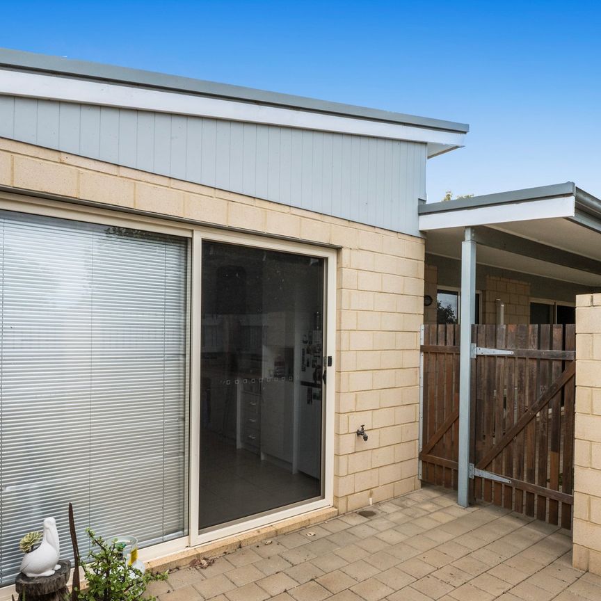 NRAS Unit - Income Eligibility Requireed - Photo 1